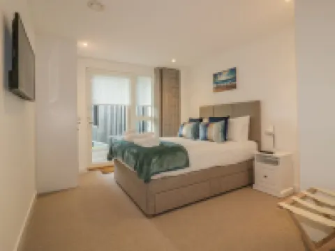 แชปเพิล ร็อค วิว, เดอะ ดูนส์ โรงแรมใน