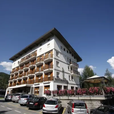 Hotel Panoramique Hotels near Chantorné