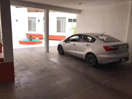 Antigua Casa de la Alameda Отели рядом с достопримечательностью «Meseo de los Muertos»