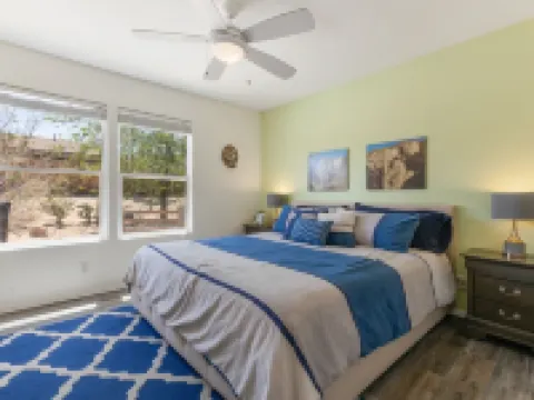 寧靜沙灘 - 熱水浴缸、燒烤和火坑！3卧室住宅 by RedAwning 約書亞樹村酒店