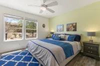 Serenity Sands - Hot Tub, BBQ and Fire Pit! 3 Bedroom Home by RedAwning Hotels in Joshua Tree