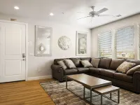 Latitude Adjustment Townhouse Hotels in Washington