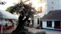 La Commanderie de Champarey Hotels in Vignieu