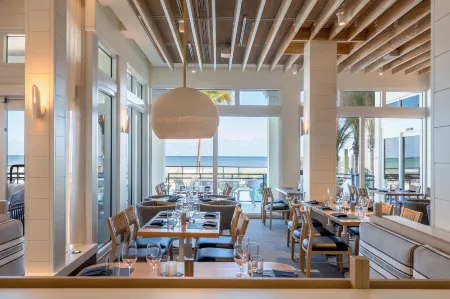 Hutchinson Shores Resort & Spa Отели в г. Martin County