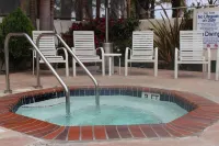 O'Cairns Inn and Suites - spa