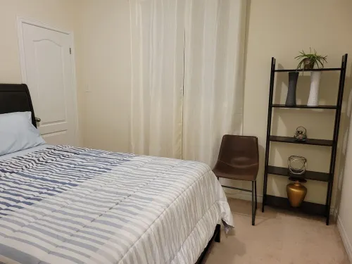 Jack and Jill private suite, safe and relaxing 2 bedroom apartment @ RoseGlen