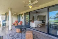Walk to the Beach - BEAUTIFUL Spacious 2 BD Condo