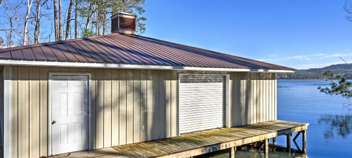 'Paradise Cove' Cabin w/ Boathouse & Dock Hotels in Marshall County