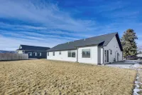 2 Mi to Beaverhead River: Family-friendly Home! - Hot Tub