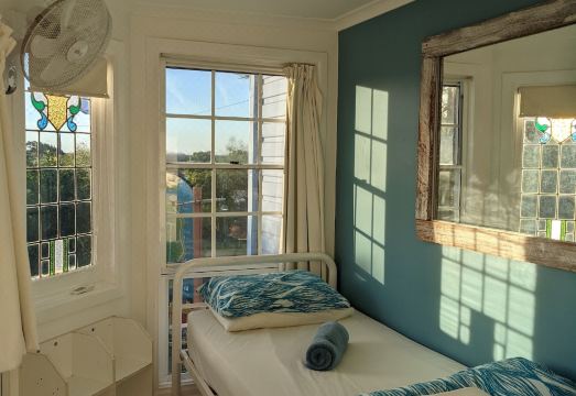 Ozzie Pozzie Backpackers