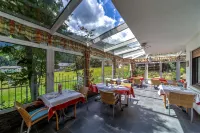 Hotel Schwarzbachhof - breakfast