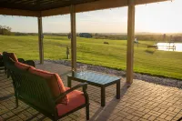 Lefevre Inn and Resort Hotels in East Galena Township
