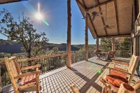 Mountain View Hideaway w/ Outdoor Fireplace! - Homestays