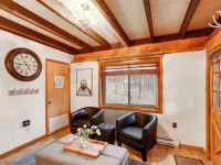 1 Mi to Beech Mtn! Family Retreat w/ Hot Tub Hotels in Beech Mountain