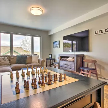 Cozy Montana Condo w/ Walk to Big Sky Resort!