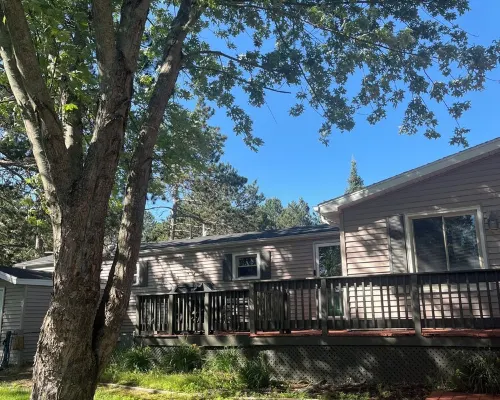 Peaceful 3-bedroom cottage on private Grass Lake. Hotels in Stephenson