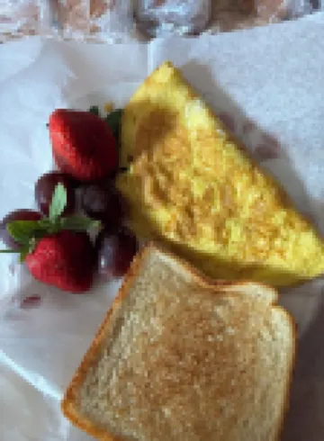 SanAndros Airbnb - breakfast