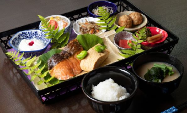 Yufuin Besso Shikisai Hotel