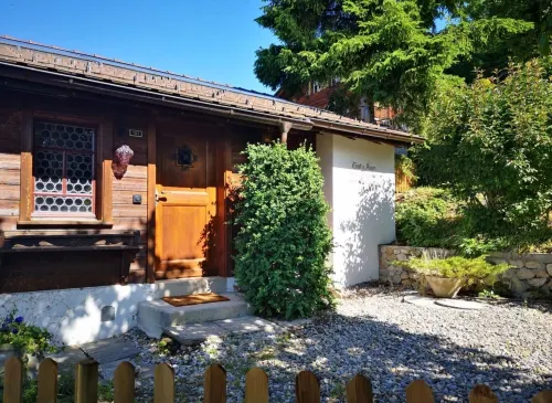 Chalet with Panoramic Views of the Mountains of the Oberland and Lake Thun