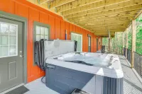 Pet-Friendly Branson Area Home: Hot Tub, Game Room - Badekar