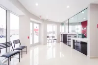 Budget Host Inn & Suites