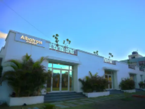 Renest Gandhidham Hotels in Gandhidham