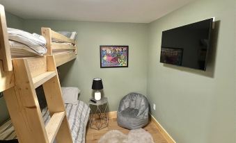 Sebago Sunrise Limit 8 3 Bedroom Villa by RedAwning