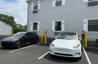 The Carriage House Inn Newport - parking