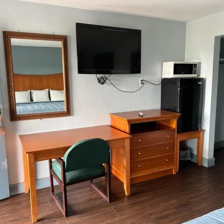 Holiday Motel