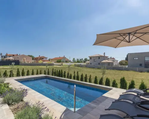 Ljiljana Hotel di Galizana