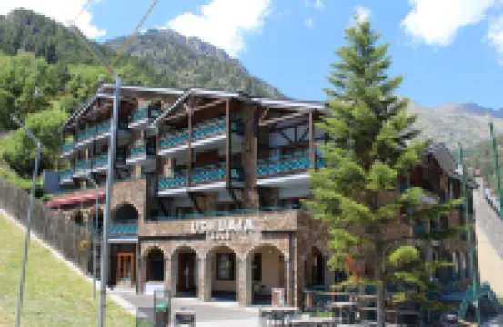 烏斯懷亞山酒店 酒店