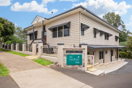 The Guesthouse Maleny Отели в г. Болд Ноб