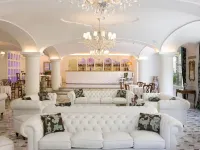 Grand Hotel la Favorita Отели рядом с достопримечательностью «Пляж Леонеллис»