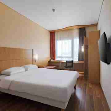 Ibis Kaunas Centre Rooms