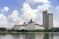 Sedona Hotel Yangon Hotel berhampiran Chew Q