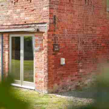 The Pig Barn Hotel Exterior