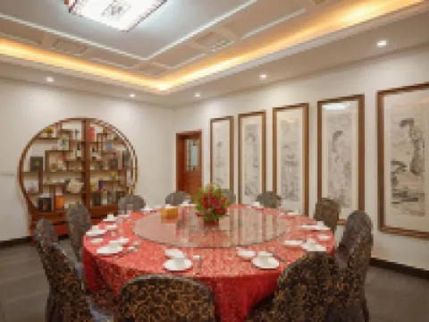 Li Lai International Hotel Hotels in Mong Cai