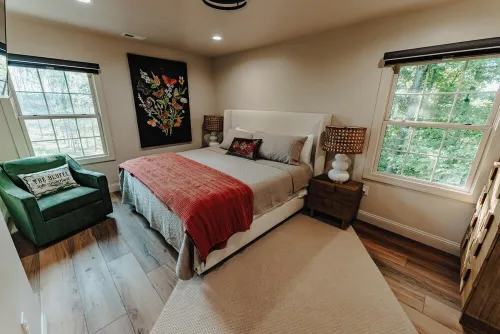 Spacious 7-bedroom cabin near Lake Cumberland Hotels in Clinton County