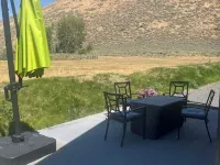 Red Devil Cottage in the Sun Valley Idaho area. Beautiful, modern mountain gem! Hotels in Hailey