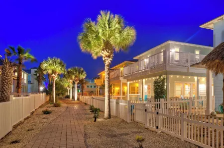 Gated Community w Pool 5Mins to Beach Latitude Adjustment by AvantStay Отели рядом с достопримечательностью «Fly It Port ' A»