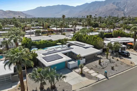 Azul Oasis by Avantstay Pool, Hot Tub, Bocce Ball Minutes From Downtown