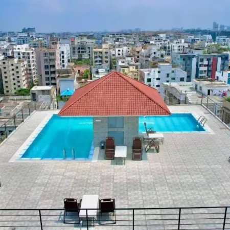 250 sq.ft Studio Apartment with Pool 3