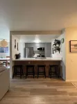 Clean modern farmhouse in Snowcreek with 4 minute walk to shuttle and preserve