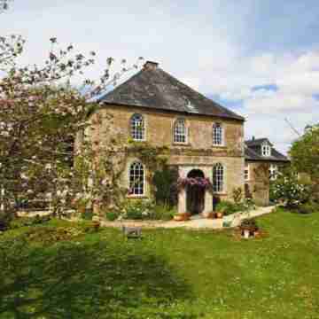Chapel Cottage, spacious light and airy cottage in the Cotswolds AONB Hotel Exterior