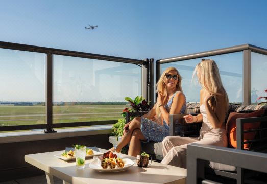 1. 하얏트 플레이스..