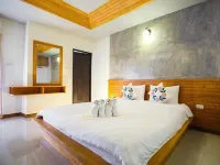 At Home Boutique Hotels in Лампанг