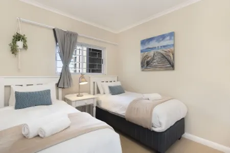 Portico 405 by Host Agents