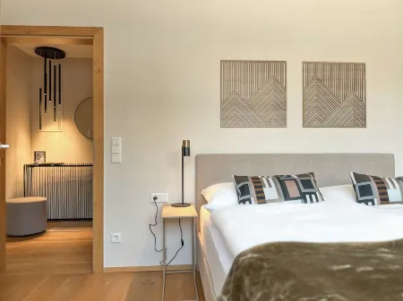 "Seven" – Premium Apartments Seekirchen, Modern 2-Bedroom Apartment with Balcony