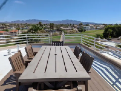 Havasu Haven! Awesome Views on Rooftop Terrace! Heated Spa and Pool! Golf!