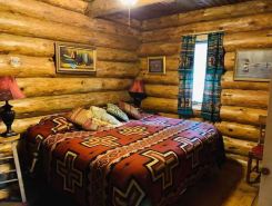 Cozy cottage trails, trout fishing & fireplace.